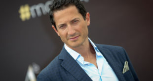 Sasha Roiz - Photocall de la série "Grimm" au 54ème Festival de la Télévision de Monte Carlo. Le 10 juin 2014