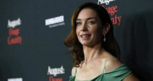 Julianne Nicholson